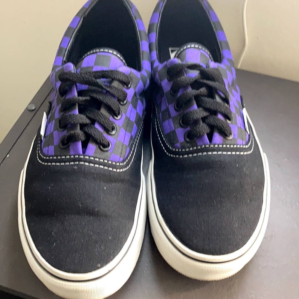 Checkerboard vans - Picture 4 of 4